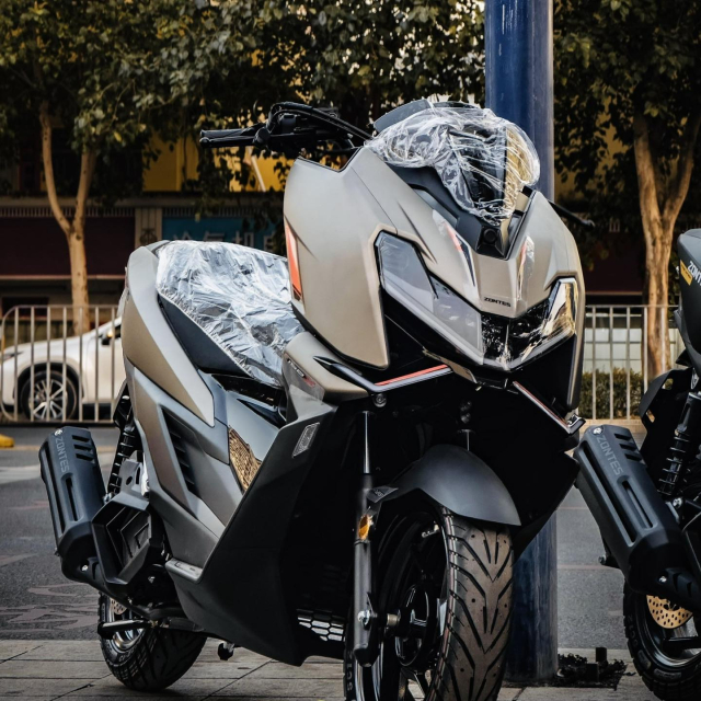 Zontes 150X Nha vua moi trong phan khuc xe tay ga the thao sap duoc ra mat - 4