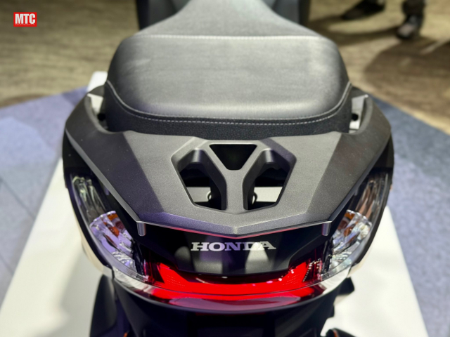Cận cảnh honda lead 125 2026 vừa ra mắt ở thái với giá bán cao hơn ở nước ta - 13
