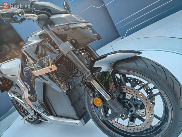 Chi tiết mẫu mô tô điện thương mại đầu tiên honda wn7 đang được trưng bày tại việt nam - 8