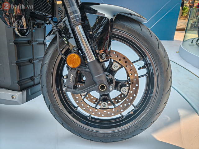 Chi tiết mẫu mô tô điện thương mại đầu tiên honda wn7 đang được trưng bày tại việt nam - 14