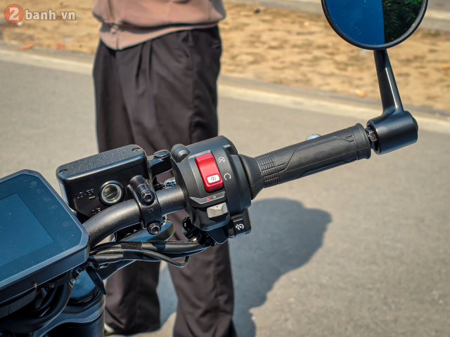 Chi tiết mẫu mô tô điện thương mại đầu tiên honda wn7 đang được trưng bày tại việt nam - 19