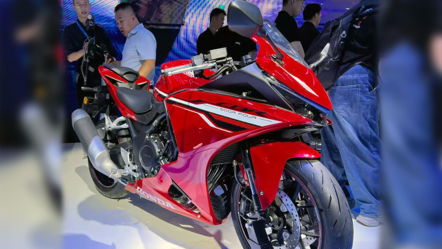 Honda cbr500r four khi phân khúc tầm trung bắt đầu chơi lớn với 4 xy-lanh và ly hợp điện tử - 2