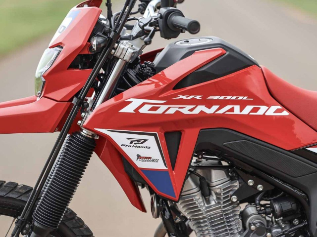 Honda hồi sinh tornado bằng bản special edition 2026 - ngoại hình crf dakar máy 300cc đầy uy lực - 2