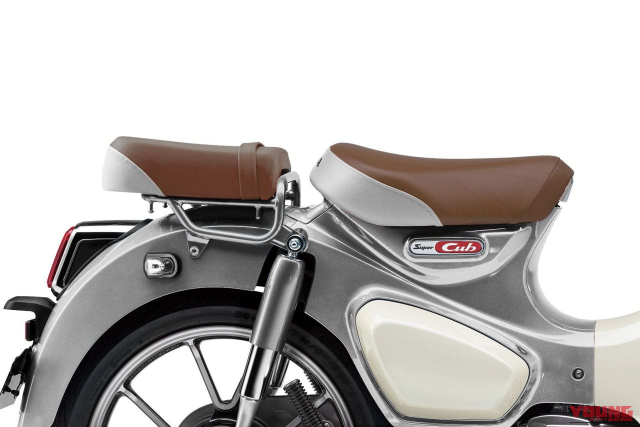 Honda super cub c125 2026 ra mắt tại trời âu với màu bạc hoài niệm ngày về việt nam đã rất gần - 2