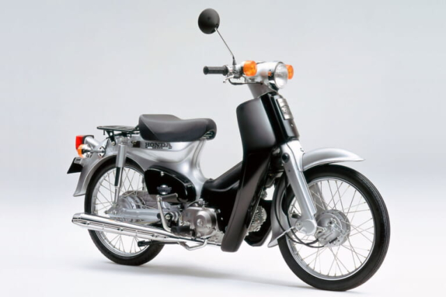 Honda super cub c125 2026 ra mắt tại trời âu với màu bạc hoài niệm ngày về việt nam đã rất gần - 4