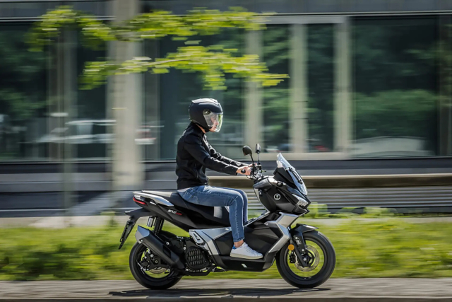 Voge tung quan bai moi Sfida SR2 ADV Xe ga 174cc dang ADV gia ban khien nhieu doi thu de chung - 7