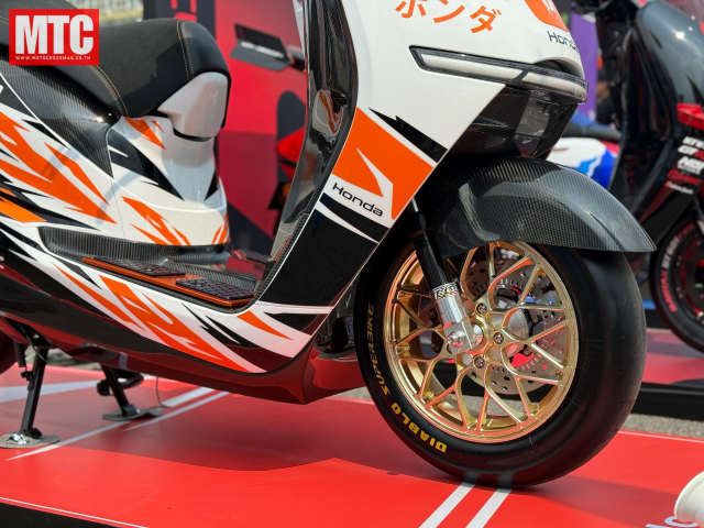 Honda uc3 by mfshop tuy là xe điện nhưng soi kỹ mới biết đồ chơi đắt ngang siêu xe - 6