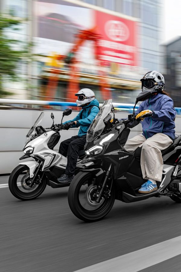 Khám phá zonsen 150 adv falcon vừa ra mắt với cấu hình dễ dàng gạt giò honda adv160 - 6