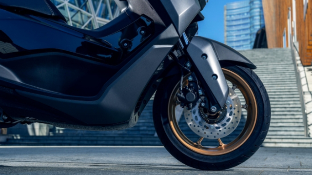 NMAX 155 Tech MAX 2026 ra mat o Chau Au Dong co Euro5 cong nghe khien moi doi thu phai nhin lai - 9