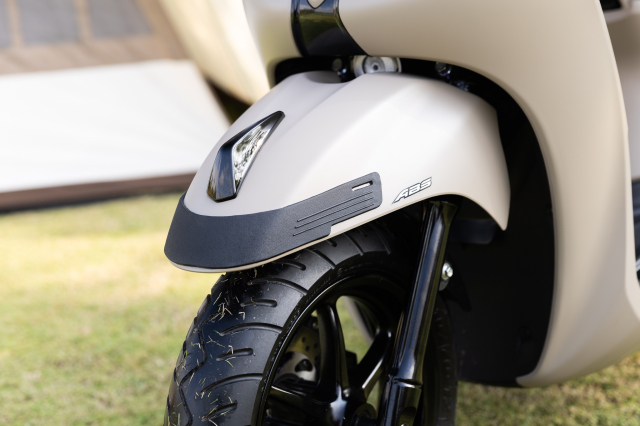 Yamaha tung Grand Filano Hybrid ban Outdoor Co day du do choi de di camping gioi han 2500 chiec - 7