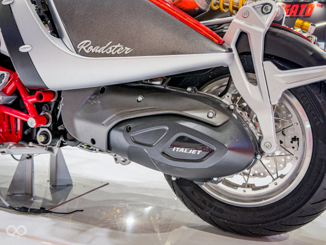 Dragster Roadster 400 Limited dang tren duong ve Viet Nam Thu choi moi danh cho gioi suu tam - 9