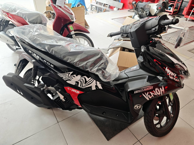 Honda Air Blade 125 phien ban Venom chinh thuc len ke tai cac dai ly trong nuoc - 3