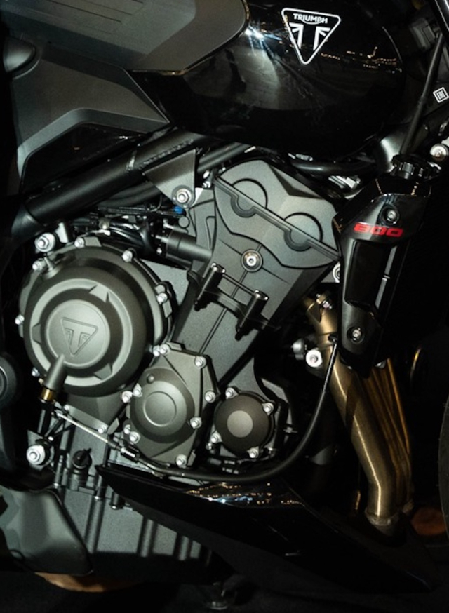 Triumph Trident 800 ve Viet Nam Manh hon va xin hon ban 660 nhung de choi hon Street Triple - 5