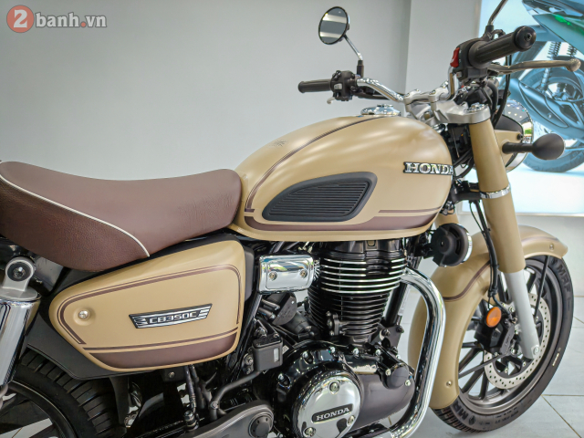 Bo doi Honda CB350C Pro va Special Edition ve Viet Nam Chat co dien kieu Anh gia cho nguoi suu tam