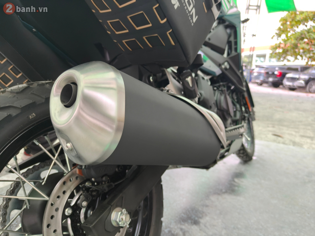 Can canh Kawasaki KLE 500 vua ra mat o nuoc ta voi 2 phien ban voi gia ban rat canh tranh - 14