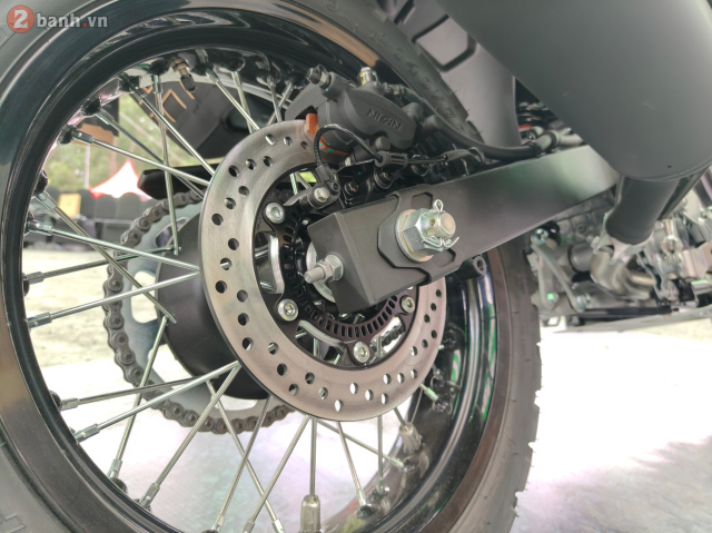 Can canh Kawasaki KLE 500 vua ra mat o nuoc ta voi 2 phien ban voi gia ban rat canh tranh - 23