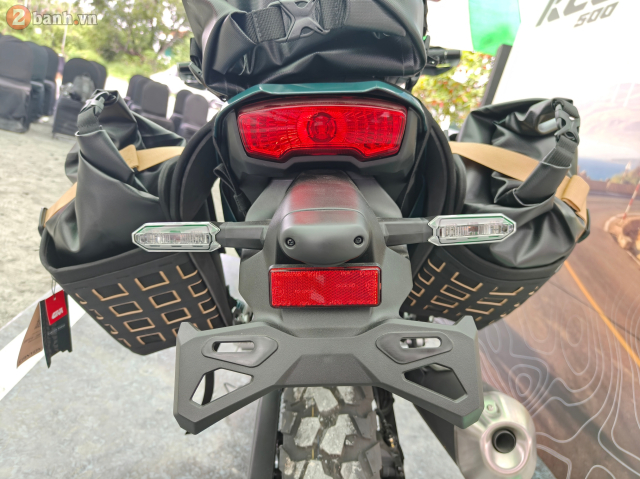 Can canh Kawasaki KLE 500 vua ra mat o nuoc ta voi 2 phien ban voi gia ban rat canh tranh - 31