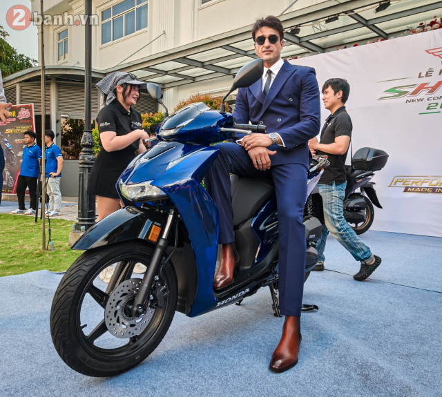 Honda SH150i Vetro Blue 2026 ve Viet Nam gia hon 200 trieu dong Vi sao dan choi xe van xuong tien - 37