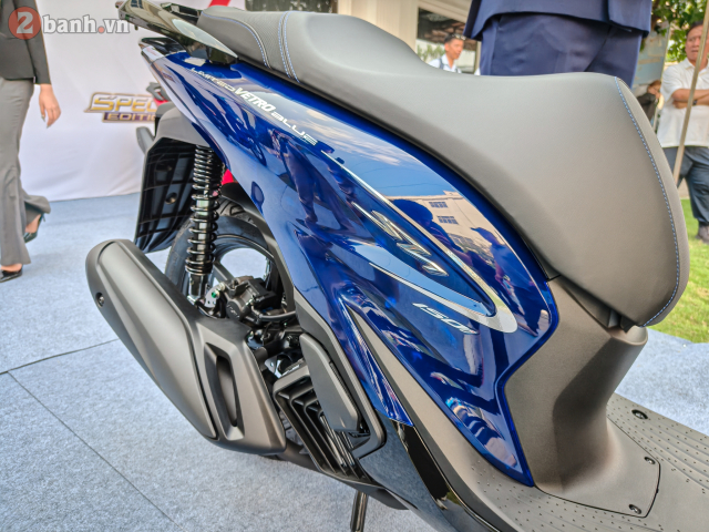 Honda SH150i Vetro Blue 2026 ve Viet Nam gia hon 200 trieu dong Vi sao dan choi xe van xuong tien - 8