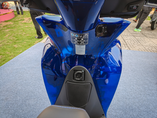 Honda SH150i Vetro Blue 2026 ve Viet Nam gia hon 200 trieu dong Vi sao dan choi xe van xuong tien - 9
