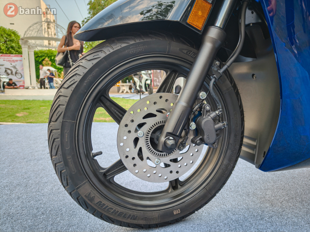 Honda SH150i Vetro Blue 2026 ve Viet Nam gia hon 200 trieu dong Vi sao dan choi xe van xuong tien - 13