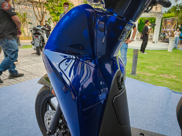 Honda SH150i Vetro Blue 2026 ve Viet Nam gia hon 200 trieu dong Vi sao dan choi xe van xuong tien - 20
