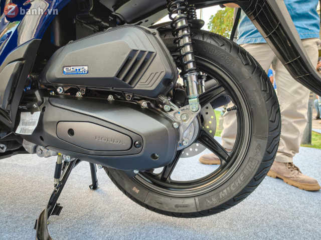 Honda SH150i Vetro Blue 2026 ve Viet Nam gia hon 200 trieu dong Vi sao dan choi xe van xuong tien - 25