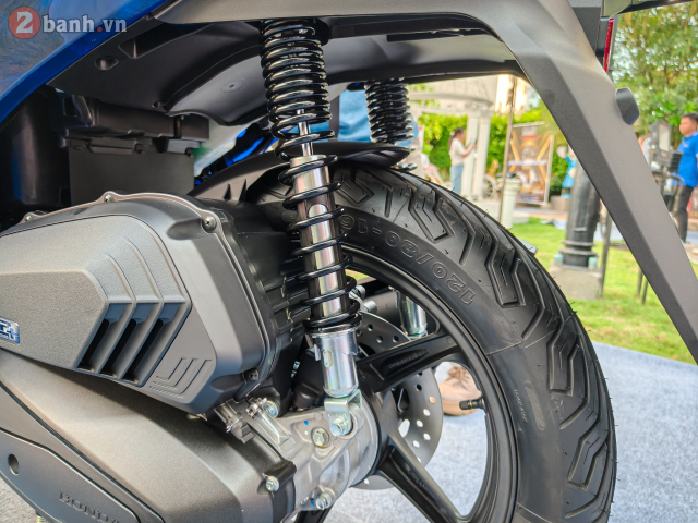 Honda SH150i Vetro Blue 2026 ve Viet Nam gia hon 200 trieu dong Vi sao dan choi xe van xuong tien - 30