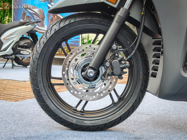 Honda SH350i 2026 nhap Y vua ra mat o nuoc ta voi gia ban cao hon gap doi so voi ban trong nuoc - 11