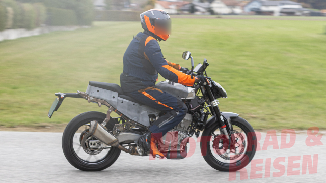 KTM chuan bi tung 490 Duke Dong xe 500cc moi hua hen se khuay dao phan khuc tam trung - 5