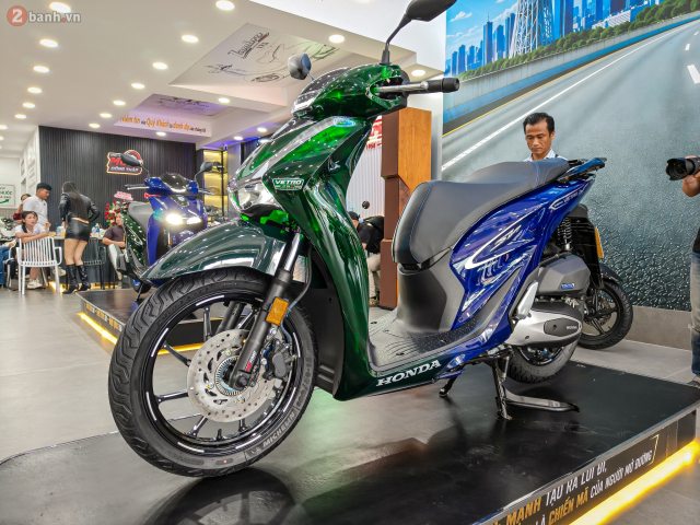 Honda ra mat SH150i Italy Super Vetro 2 IN 1 so luong 200 xe moi mau chi danh rieng cho Viet Nam