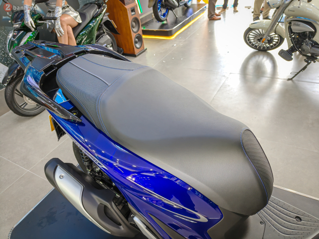Honda ra mat SH150i Italy Super Vetro 2 IN 1 so luong 200 xe moi mau chi danh rieng cho Viet Nam - 12
