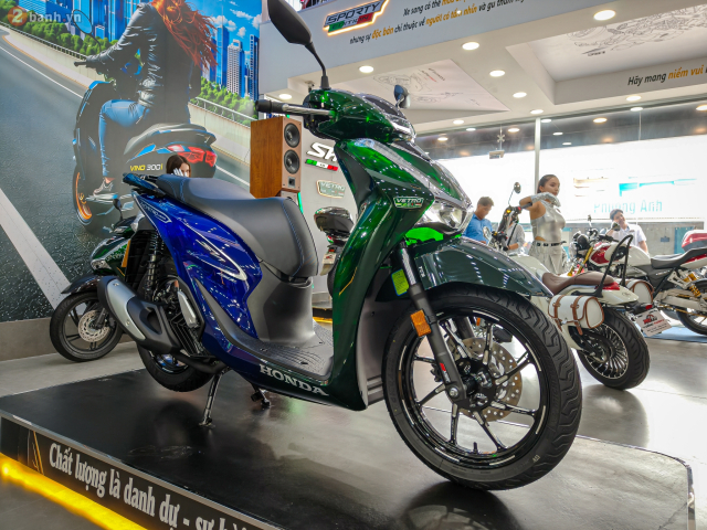Honda ra mat SH150i Italy Super Vetro 2 IN 1 so luong 200 xe moi mau chi danh rieng cho Viet Nam - 5