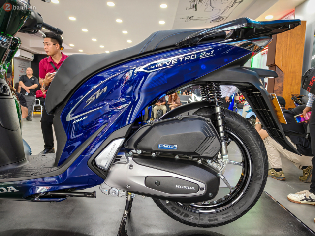 Honda ra mat SH150i Italy Super Vetro 2 IN 1 so luong 200 xe moi mau chi danh rieng cho Viet Nam - 10
