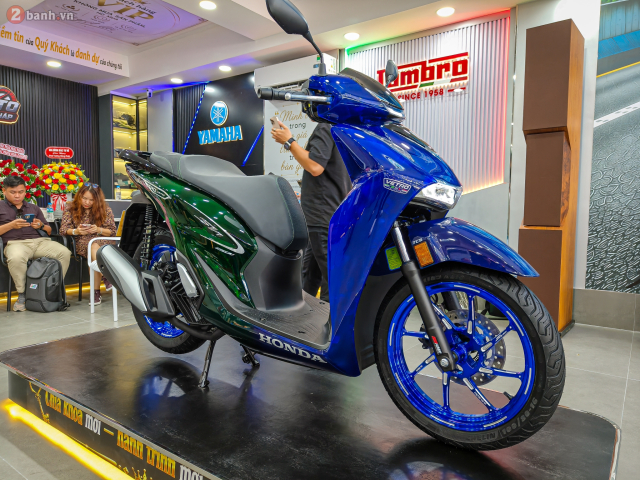 Honda ra mat SH150i Italy Super Vetro 2 IN 1 so luong 200 xe moi mau chi danh rieng cho Viet Nam - 6