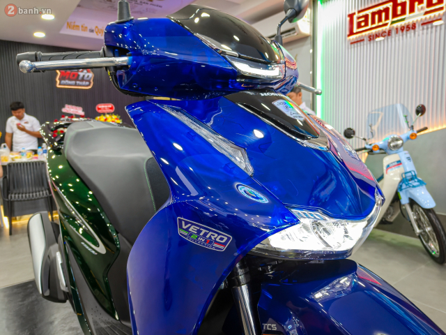 Honda ra mat SH150i Italy Super Vetro 2 IN 1 so luong 200 xe moi mau chi danh rieng cho Viet Nam - 15