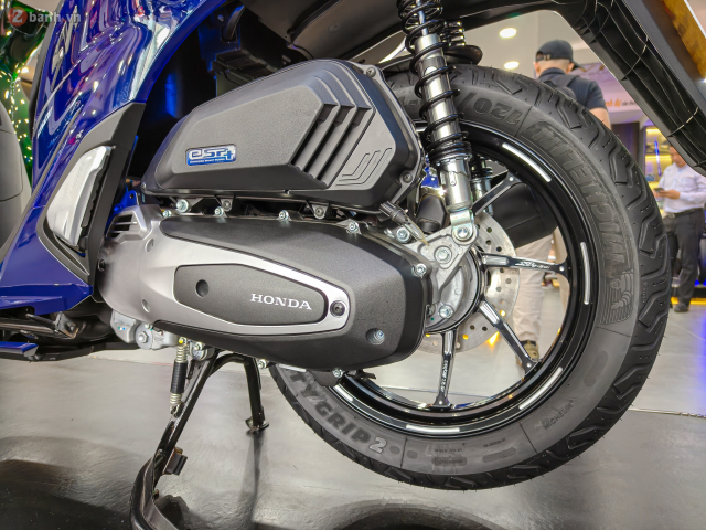 Honda ra mat SH150i Italy Super Vetro 2 IN 1 so luong 200 xe moi mau chi danh rieng cho Viet Nam - 22