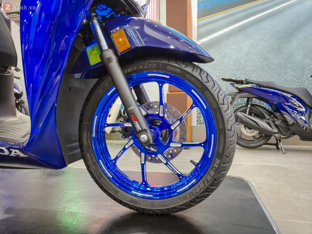 Honda ra mat SH150i Italy Super Vetro 2 IN 1 so luong 200 xe moi mau chi danh rieng cho Viet Nam - 23