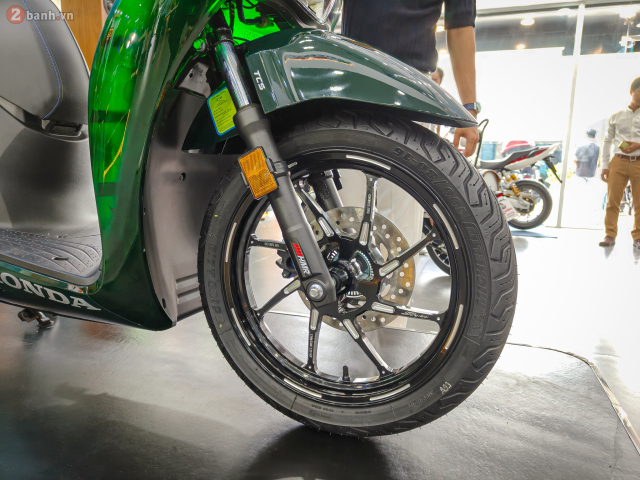 Honda ra mat SH150i Italy Super Vetro 2 IN 1 so luong 200 xe moi mau chi danh rieng cho Viet Nam - 25