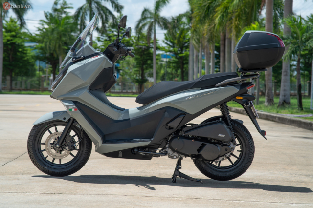 Kymco SkyTown 150 ra mat Viet Nam Xe ga 150cc gia 72 trieu dong trang bi vuot troi voi ABS va TCS - 2