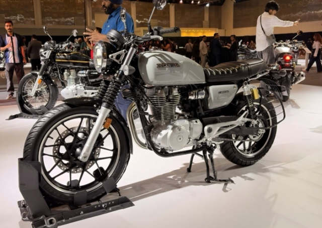 Honda chot gia ban cho mau Roadster hoan toan moi CB500 Gia sau quy doi re den kho tin - 2