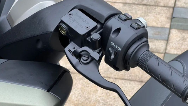 Gallery - Honda ra mắt ‘át chủ bài’ xe tay ga 150cc trang bị tối tân xịn như SH, rẻ hơn SH Mode, chất hơn Air Blade, giá hơn 65 triệu đồng - image 8