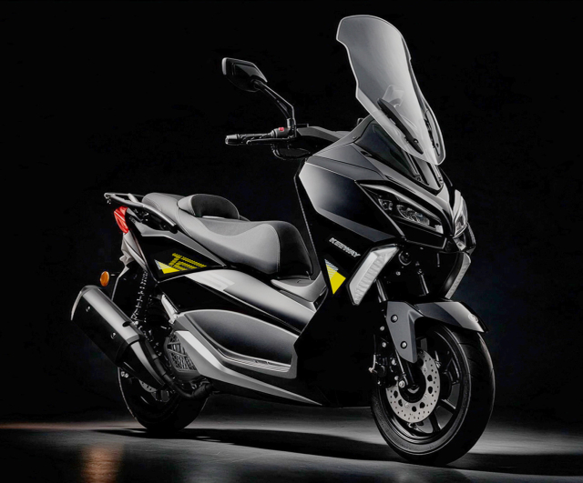 Keeway Velara 125 ra mat Mau xe ga 125cc co kinh chan gio chinh dien man hinh TFT - 2